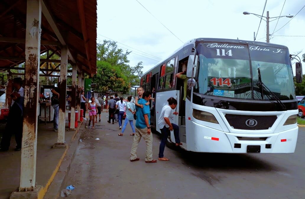 Conductores de buses prometen evitar accidentes en Managua