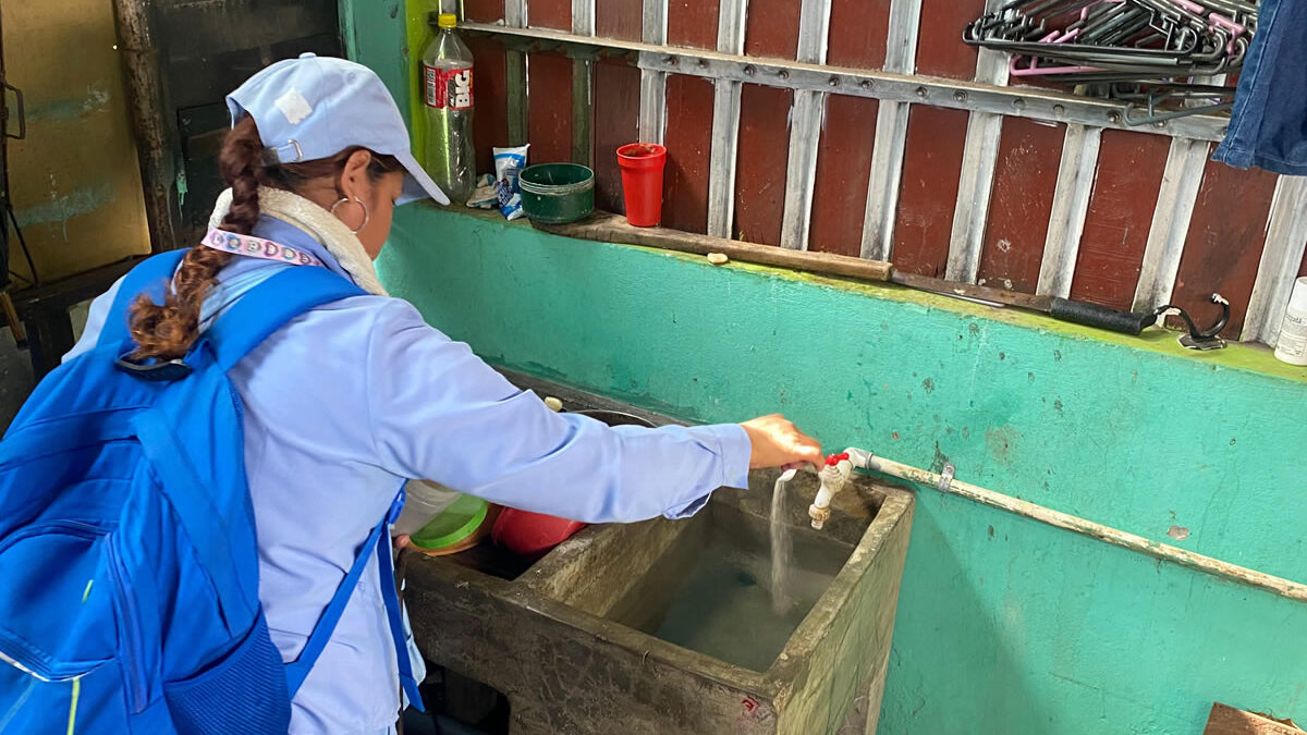 Continúan jornadas de abatización para prevenir enfermedades en barrios de Managua