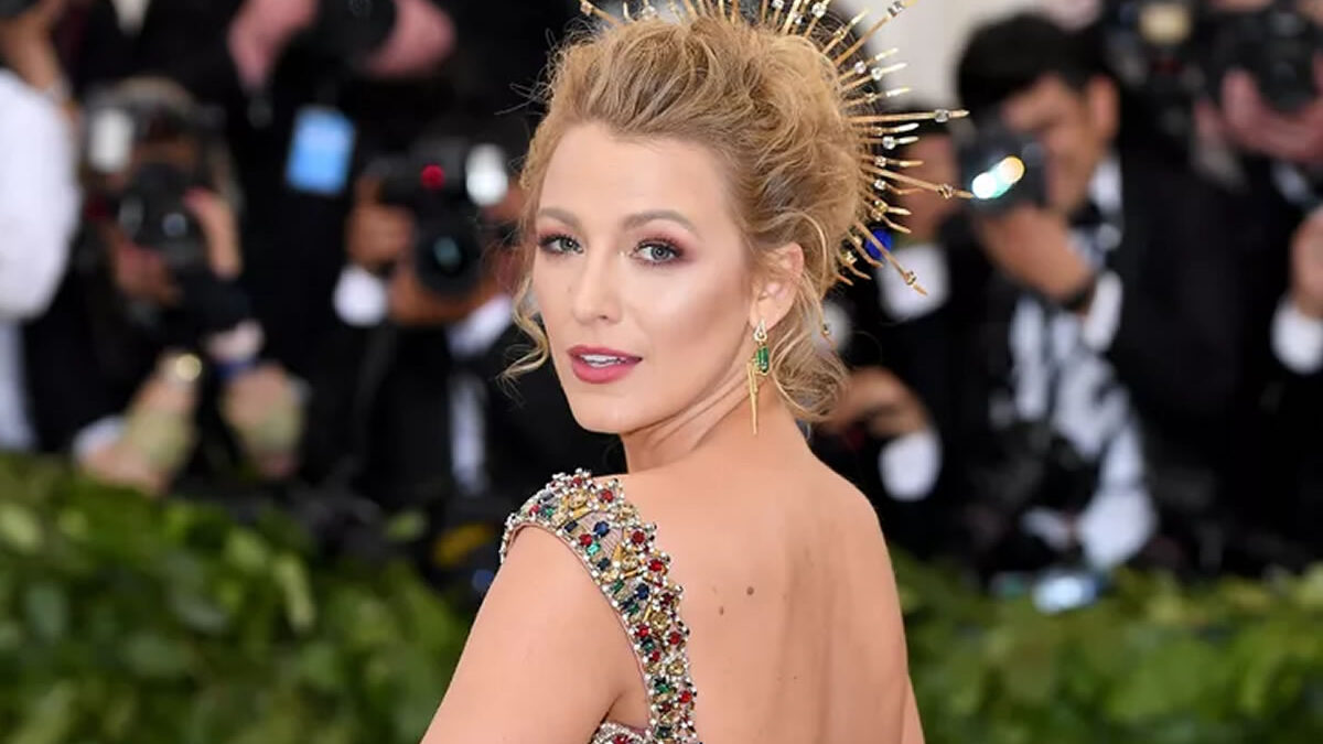 Blake Lively confiesa que no le gusta hacer sesiones de fotos debido a su timidez