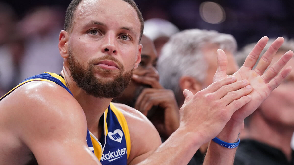 Stephen Curry toma una decisión sorpresiva y cierra rumores de cambio de equipo