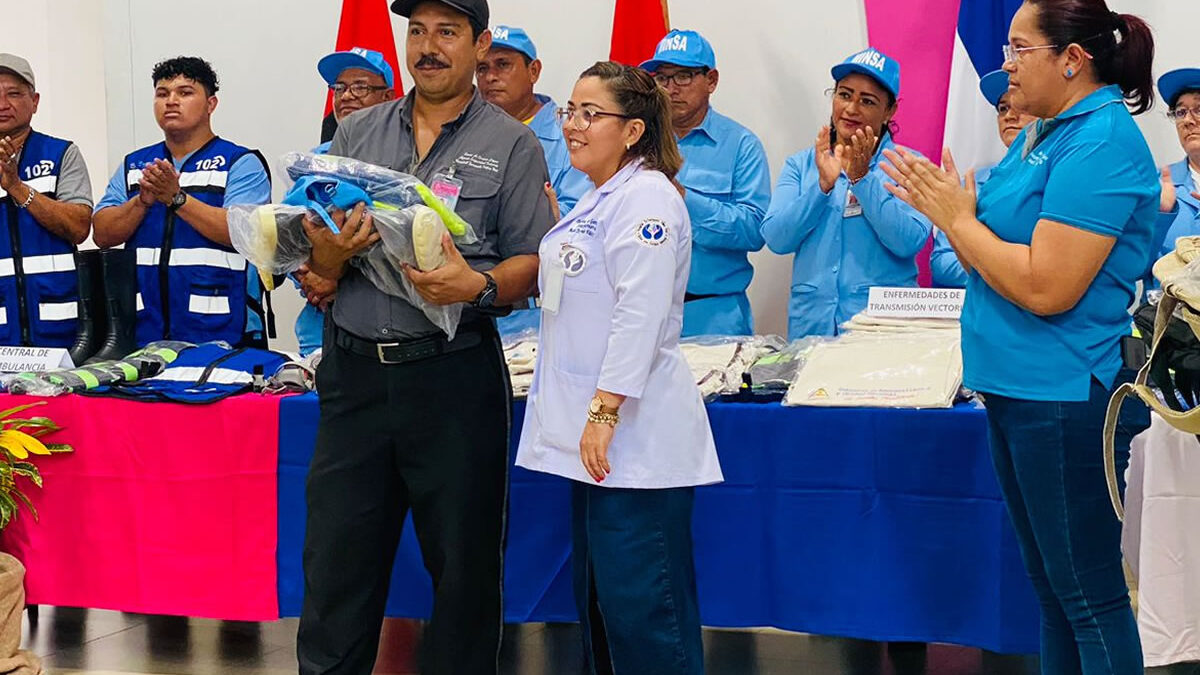 Equipos de protección fueron entregados a trabajadores de la salud del Silias