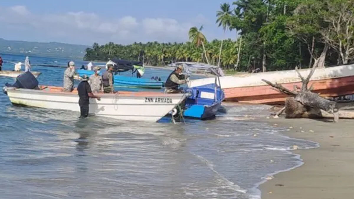 Hallan 14 esqueletos con droga en una embarcación abandonada en R. Dominicana