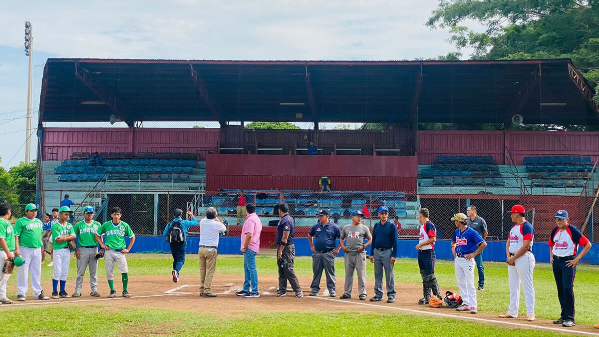 17 equipos inauguran juegos escolares de secundaria en todo el país