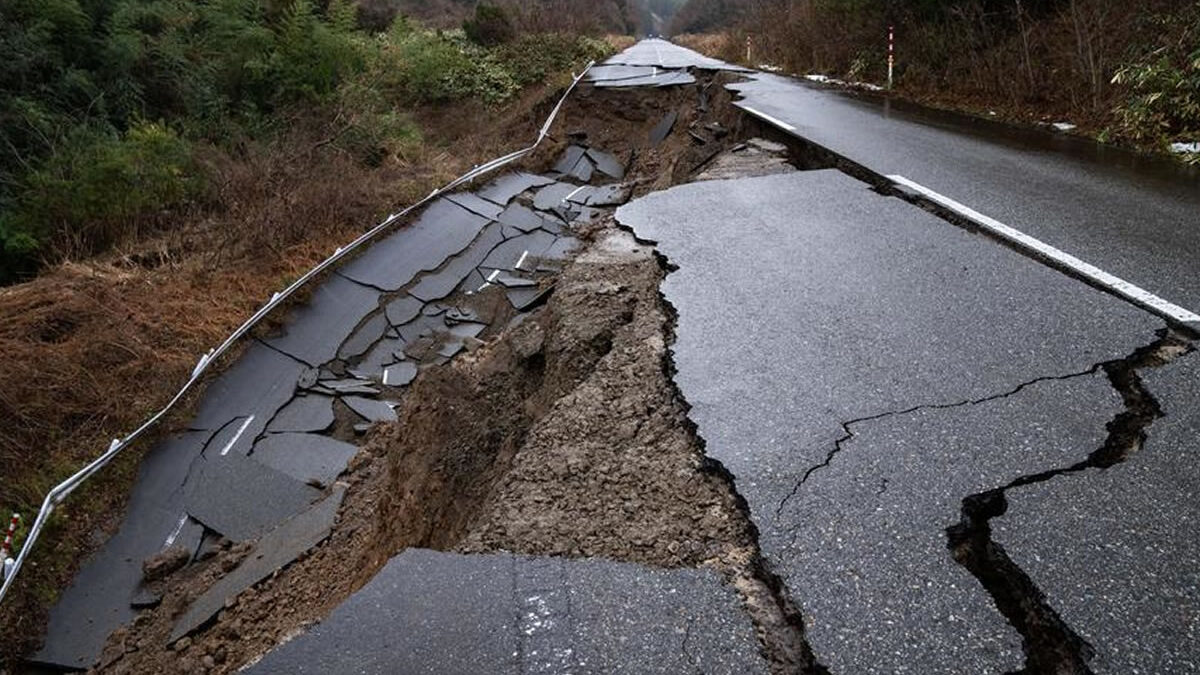 Japón emite alerta por posible megaterremoto tras sismo en Kyushu