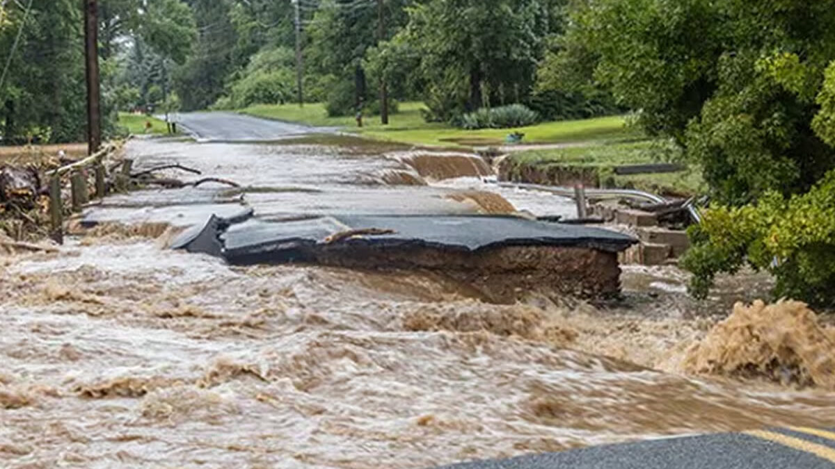 Incesantes lluvias dejan dos muertos y devastadoras inundaciones en Connecticut