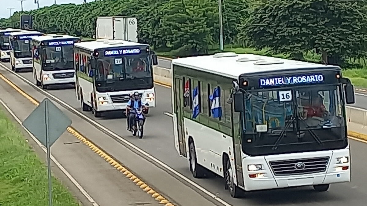 Llegan a Managua un nuevo lote de 100 buses chinos