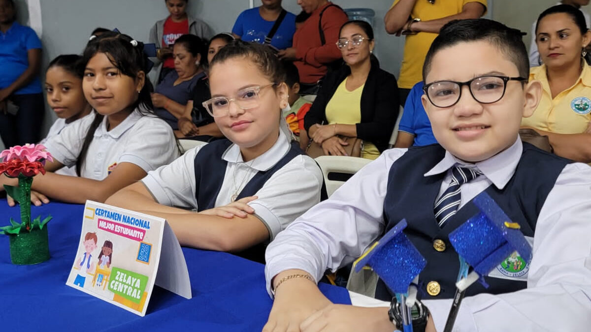 Certamen de mejor estudiante de primaria llega a su etapa final