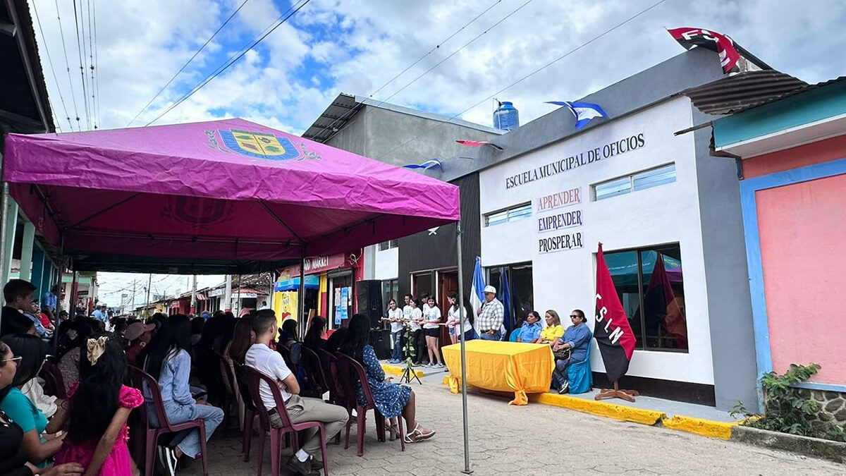 Inauguran edificio para la Escuela de Oficio en Jalapa