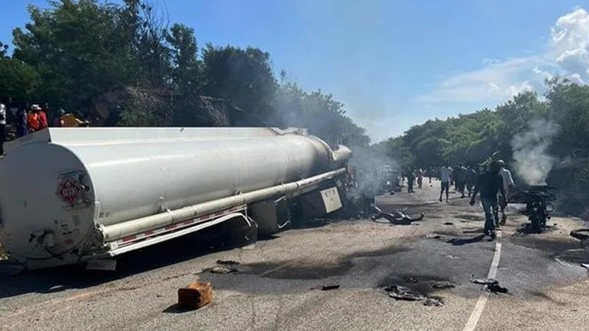 Explosión de camión cisterna deja 16 muertos en Haití