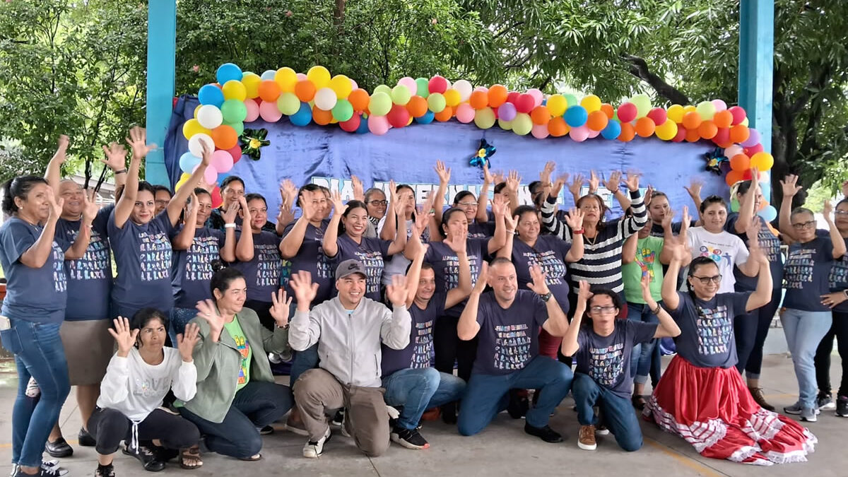 Conmemoran día del Lenguaje de Señas en el Centro Educativo Melania Morales