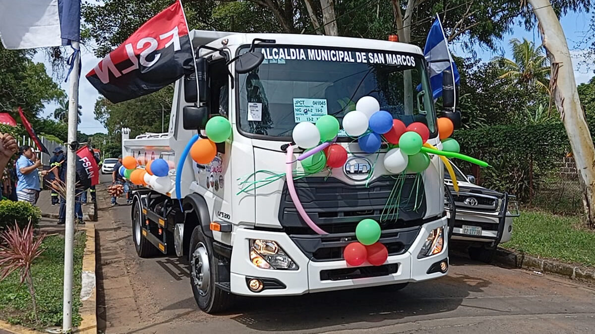 Familias de San Marcos cuenta con un nuevo camión recolector de basura