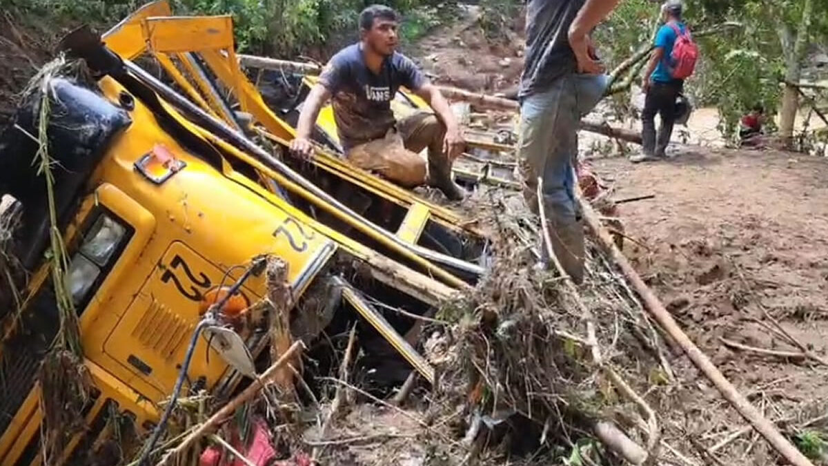 Río Murra se desborda y provoca estragos en Nueva Segovia