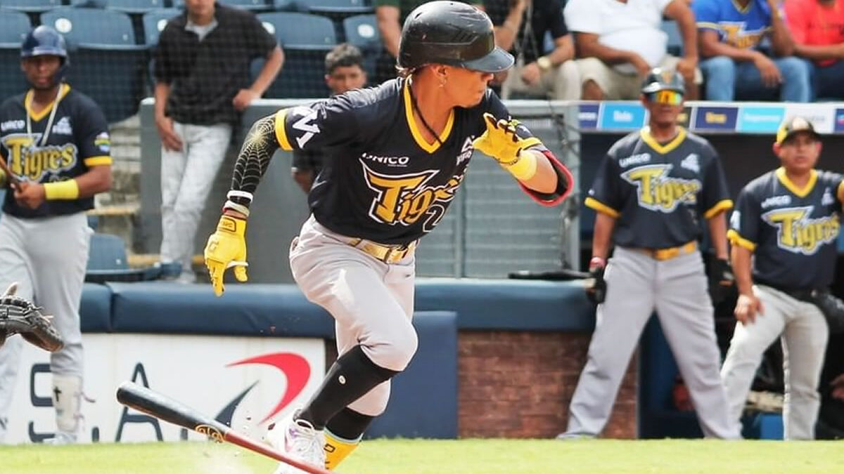 Tigres de Chinandega empatan la serie final del Pomares 2024 ante Los Dantos (1-1)