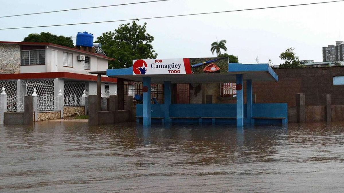 Autoridades reportan inundaciones tras fuertes lluvias en Cuba