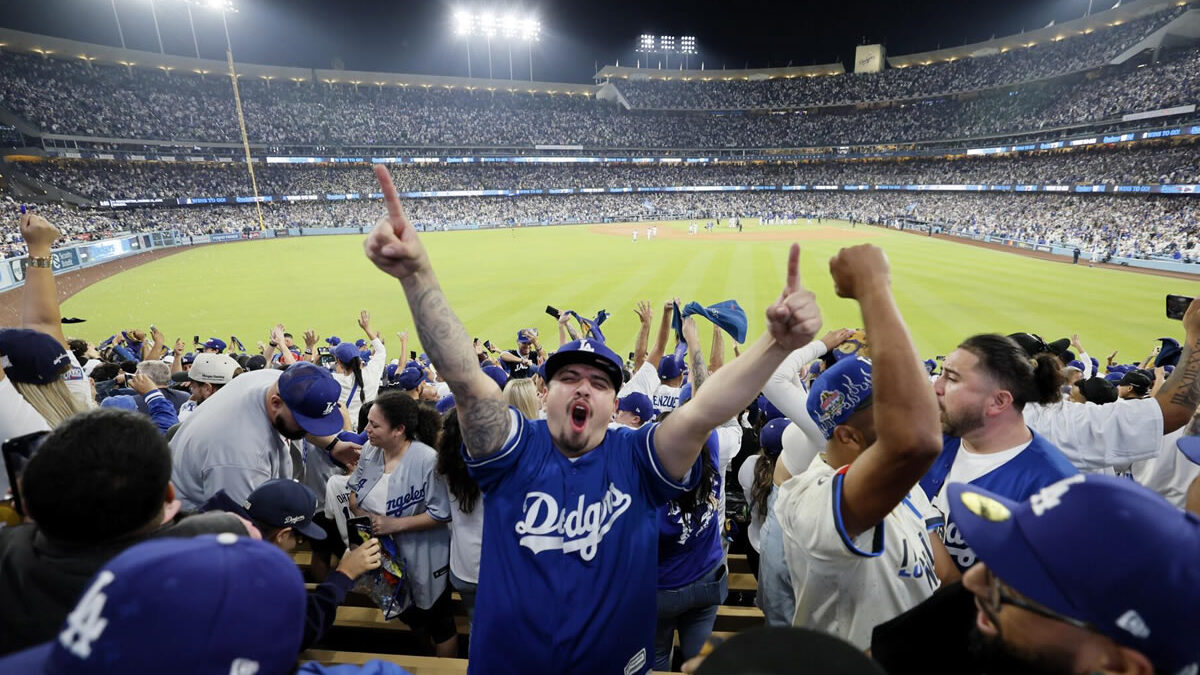 Dodgers vencen a 4-2 a los Yankees ¡se acercan al título de Serie Mundial!