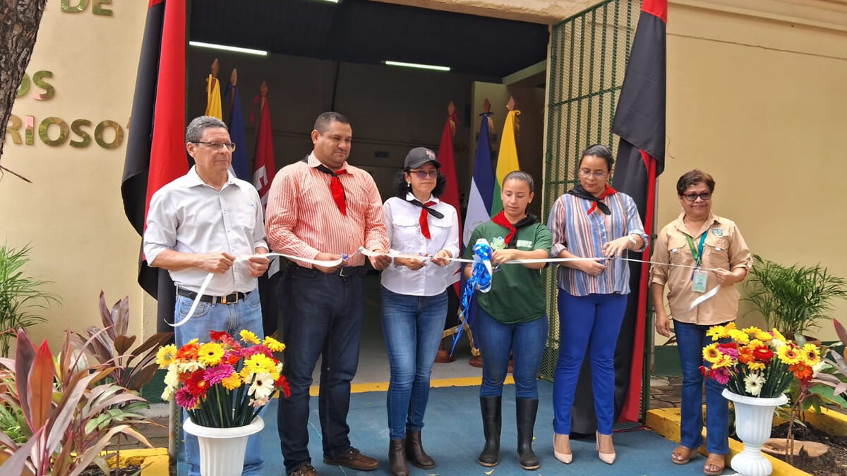 Inauguran modernización de planta-escuela de alimentos balanceados para animales