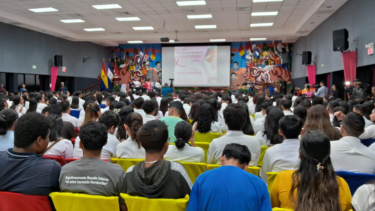 Desarrolla II simposio estudiantil de Ginecología en la UNAN-Managua