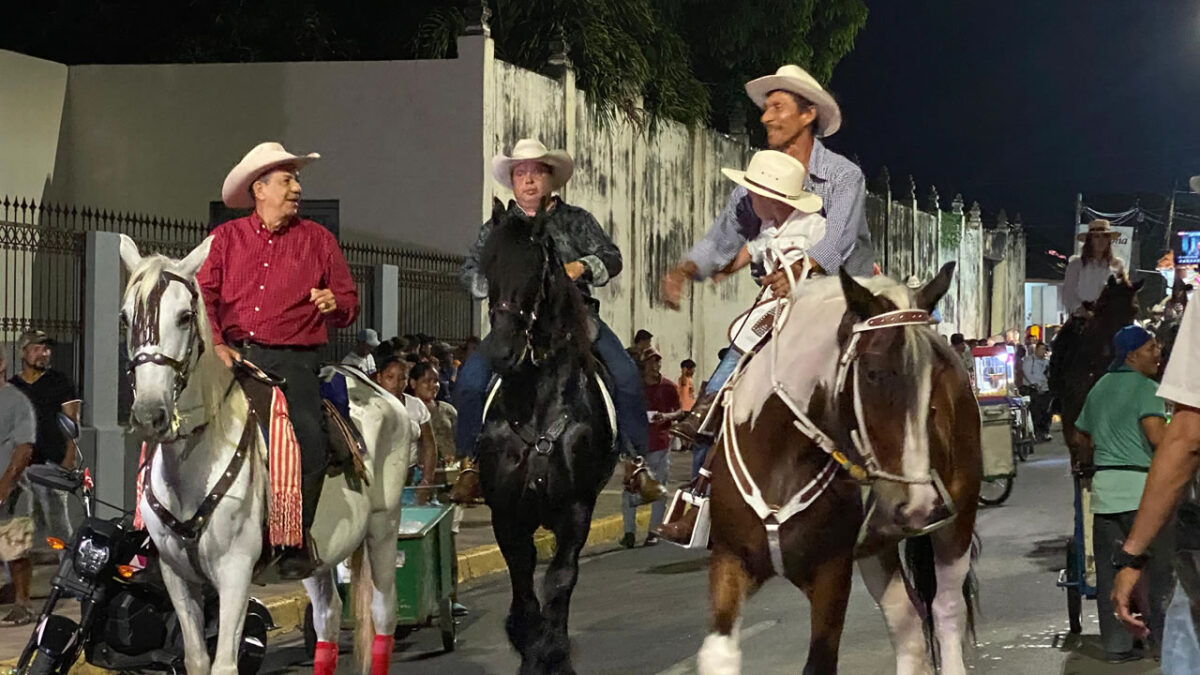 Hípica Nocturna en Granada reúne a más de 600 caballistas del país