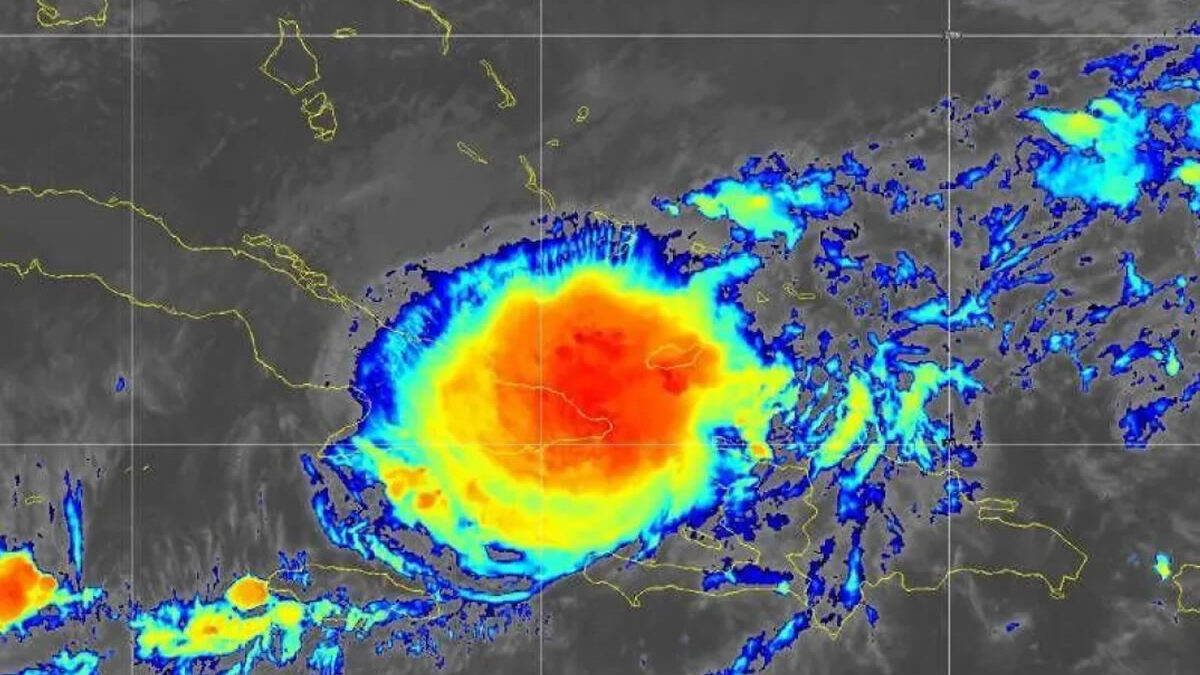 Huracán Óscar, categoría 1, toca tierra en Cuba con vientos de 130 kilómetros por hora