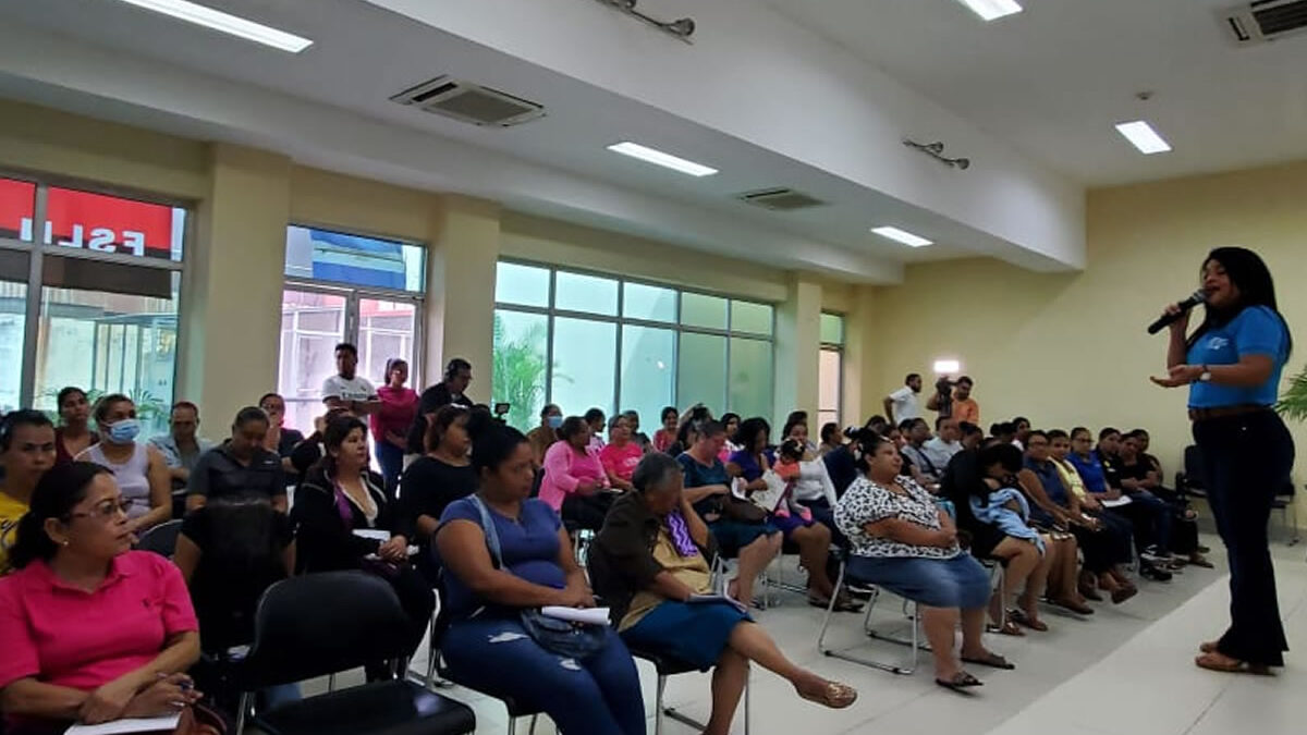 Mujeres emprendedoras del Programa Usura Cero conocen nuevas estrategias educativas