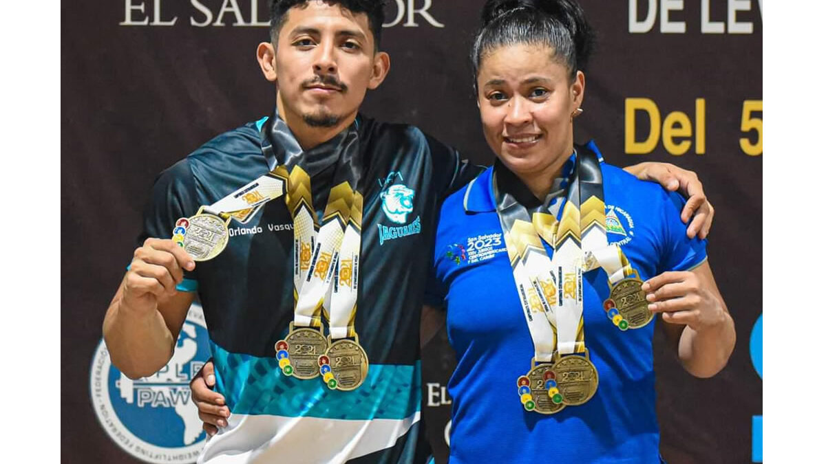 Selección Nacional de Pesas suma 18 medallas en el Campeonato Centroamericano en El Salvador