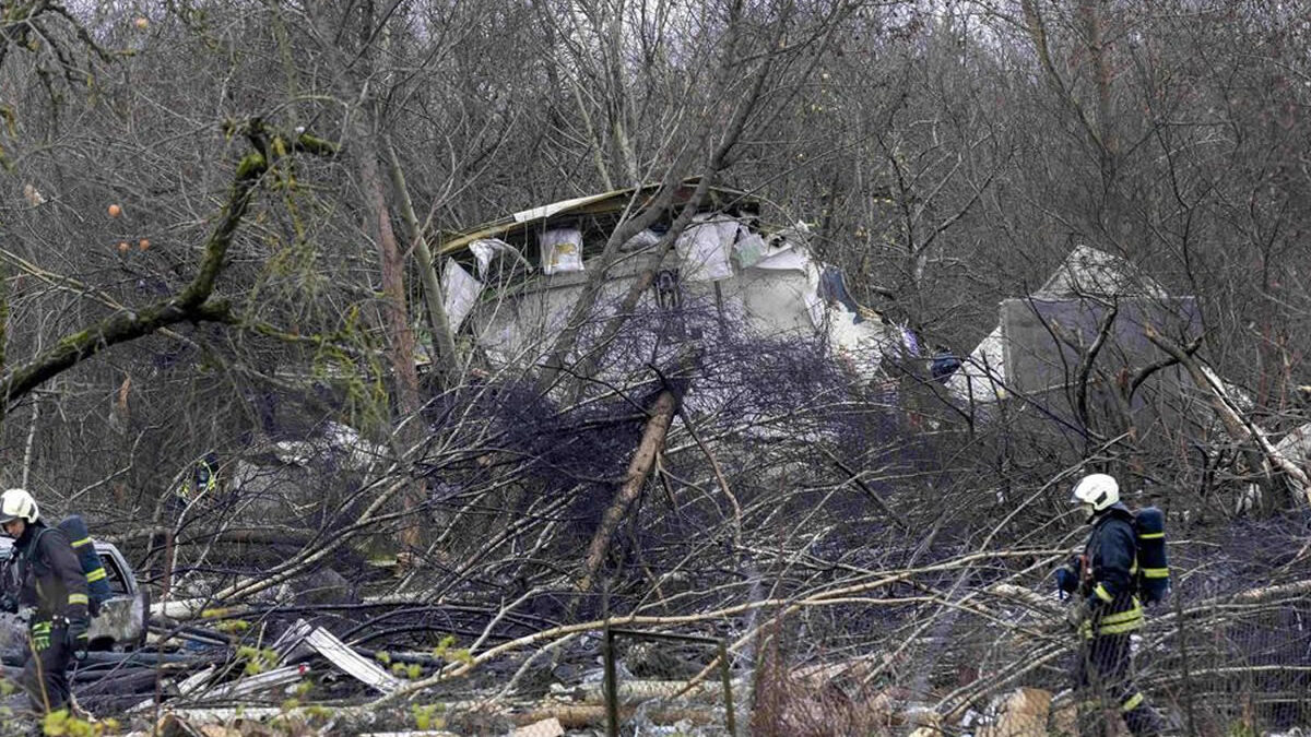 Avión de carga se estrelló en Lituania, dejando un muerto y tres heridos