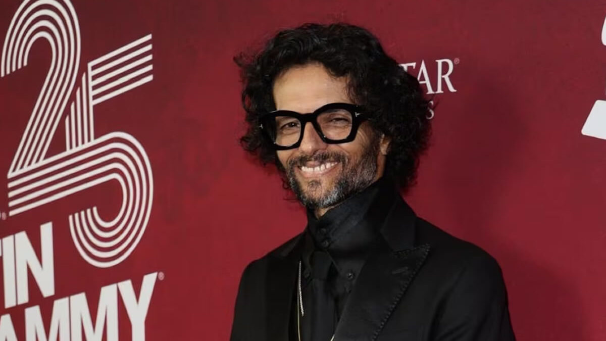 Draco Rosa revive a Soda Stereo con su tributo en los Latin Grammy 2024