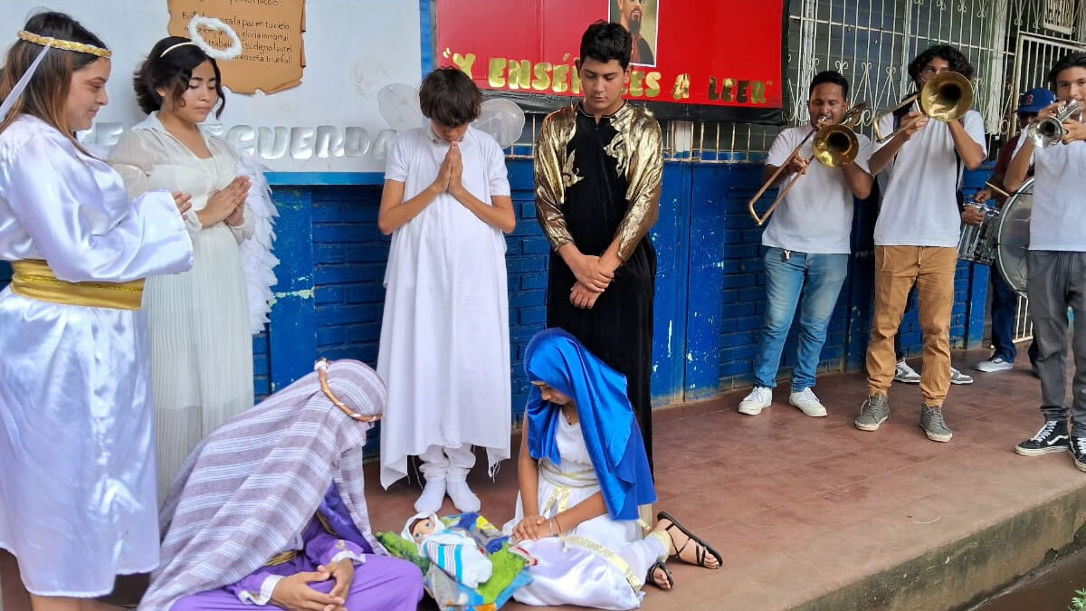 Estudiantes del Instituto Gaspar García Laviana participan en Festival de Pastorelas y Villancicos