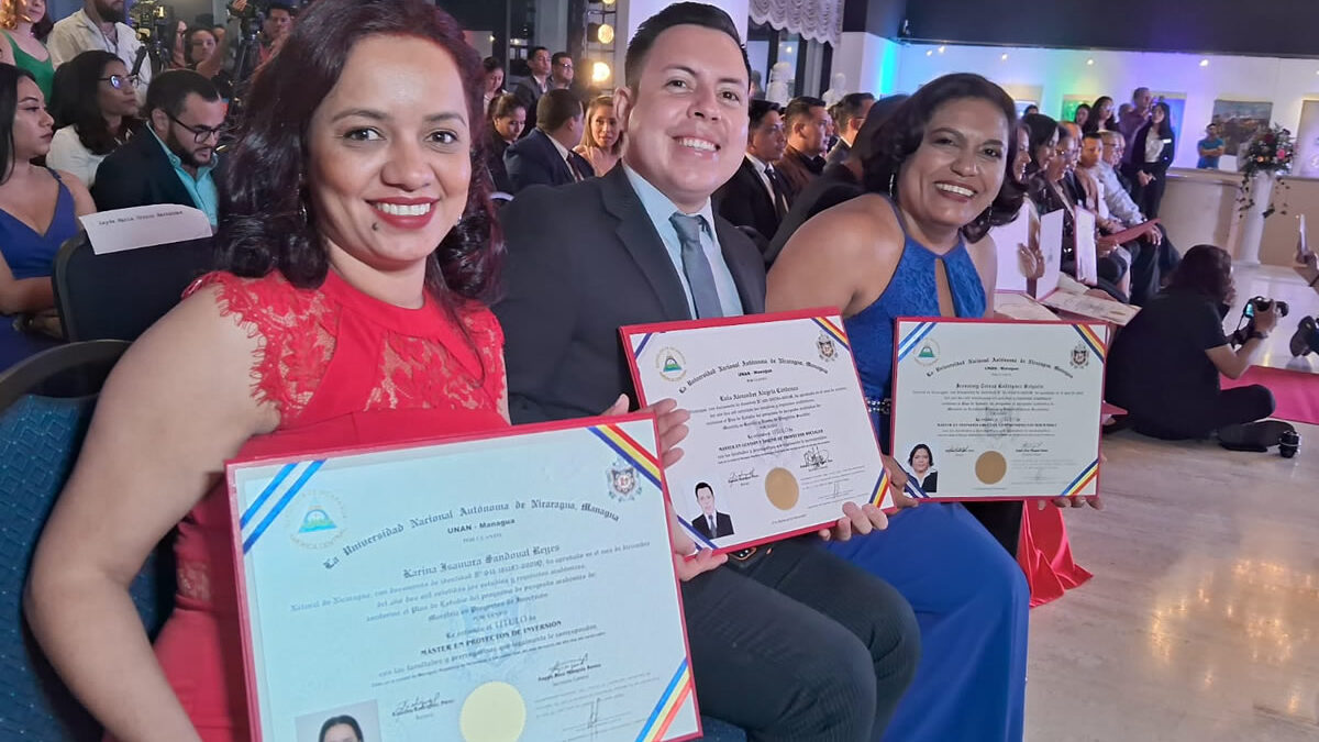 Jóvenes se gradúan en Maestrías clave para el futuro de Nicaragua