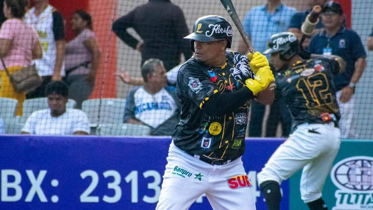 Leones de León mantienen el liderazgo tras vencer a los Gigantes de Rivas