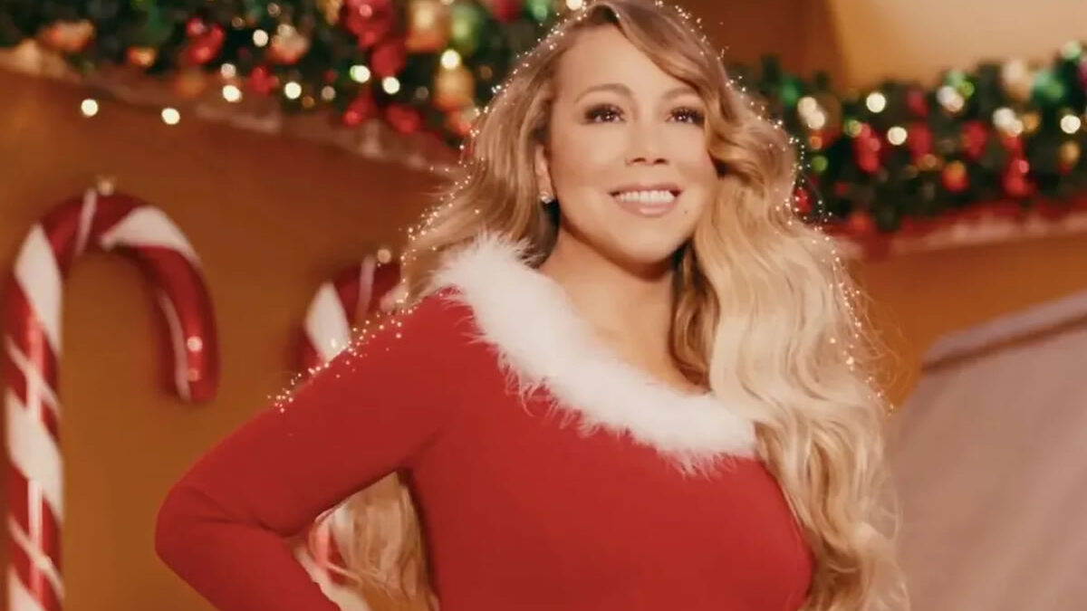 Mariah Carey da la bienvenida a la temporada navideña con divertido video