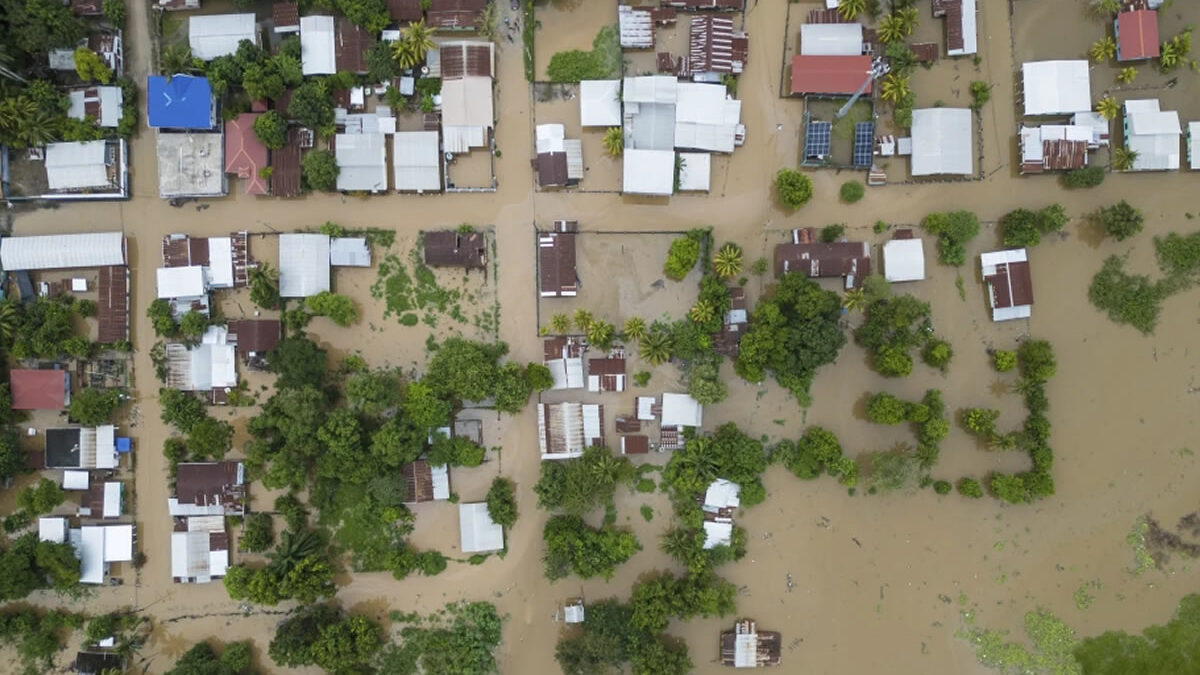 Aumentan a cuatro los muertos por el paso de la tormenta Sara en Honduras