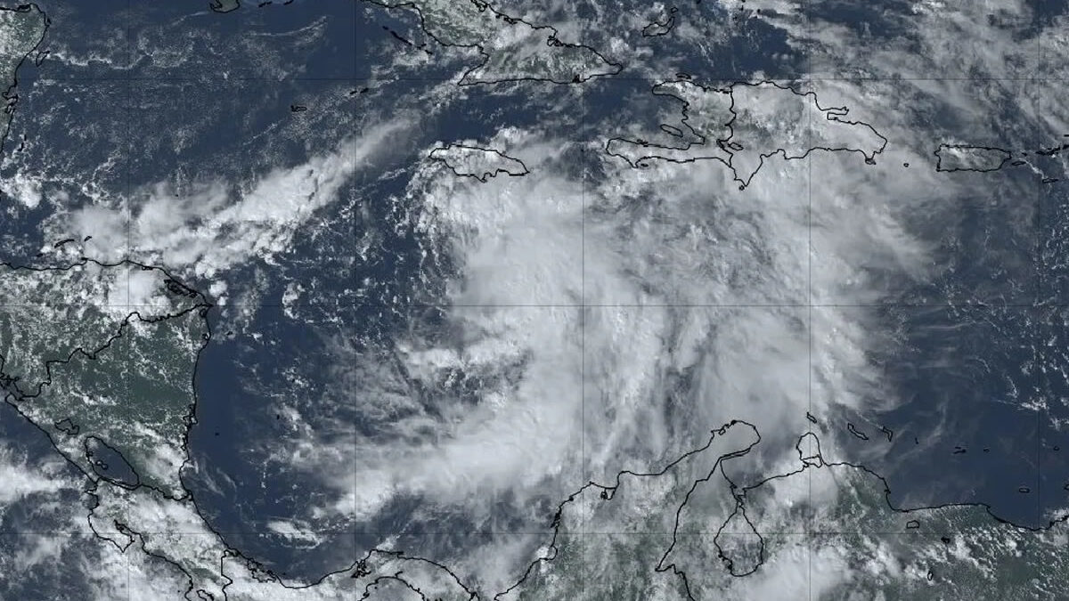 Tormenta Rafael se forma en el Caribe y se intensificará en huracán