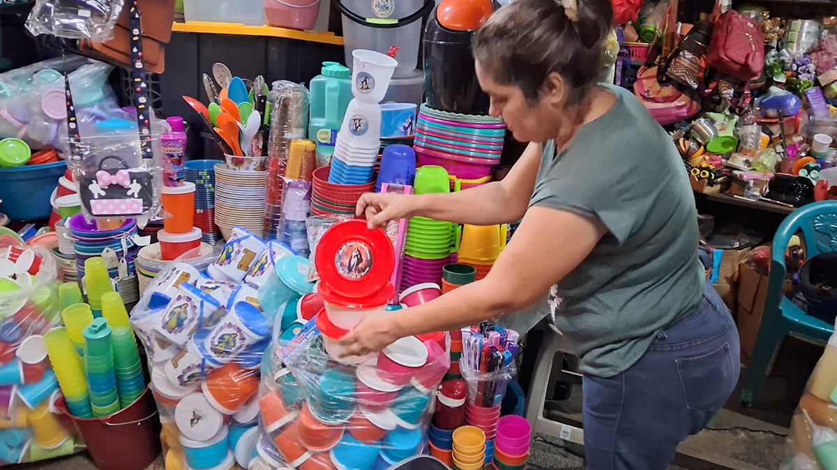 Comerciantes se preparan para el aumento de ventas previo a La Gritería