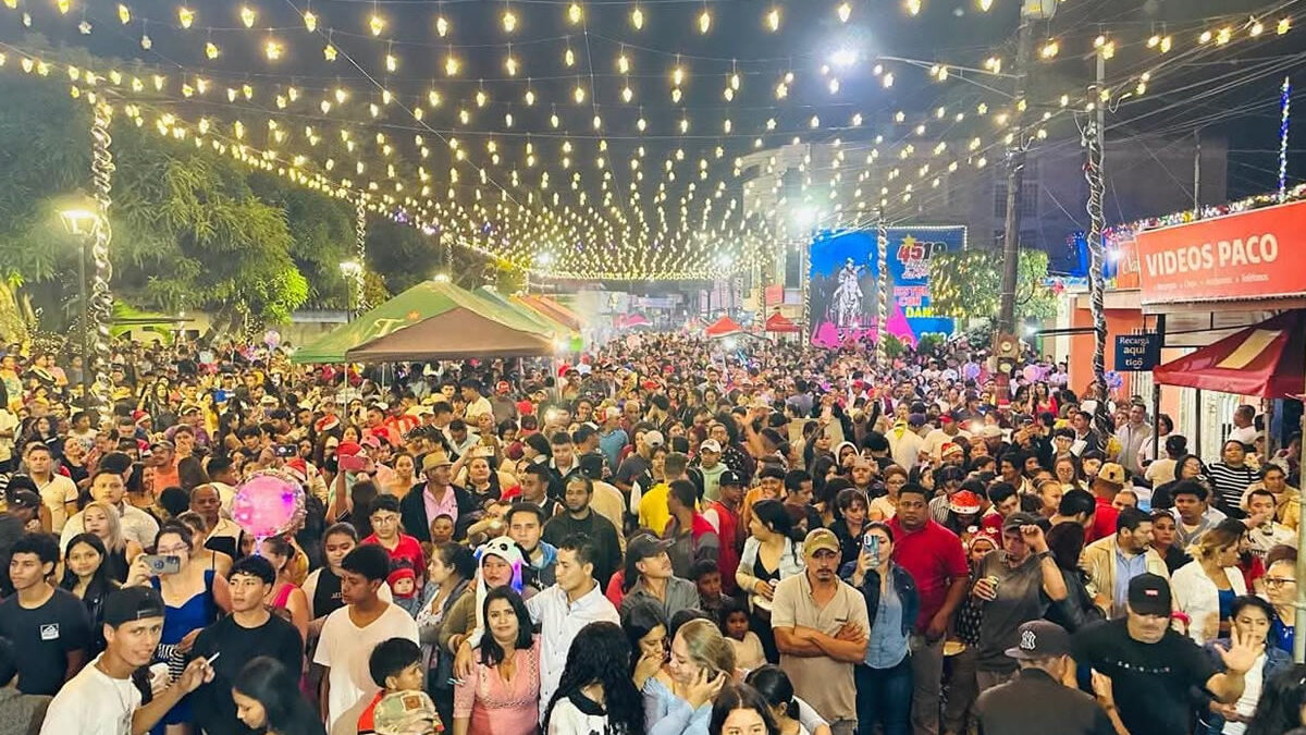 Feria Navideña de Estelí 2024 promueve el comercio local y la recreación familiar