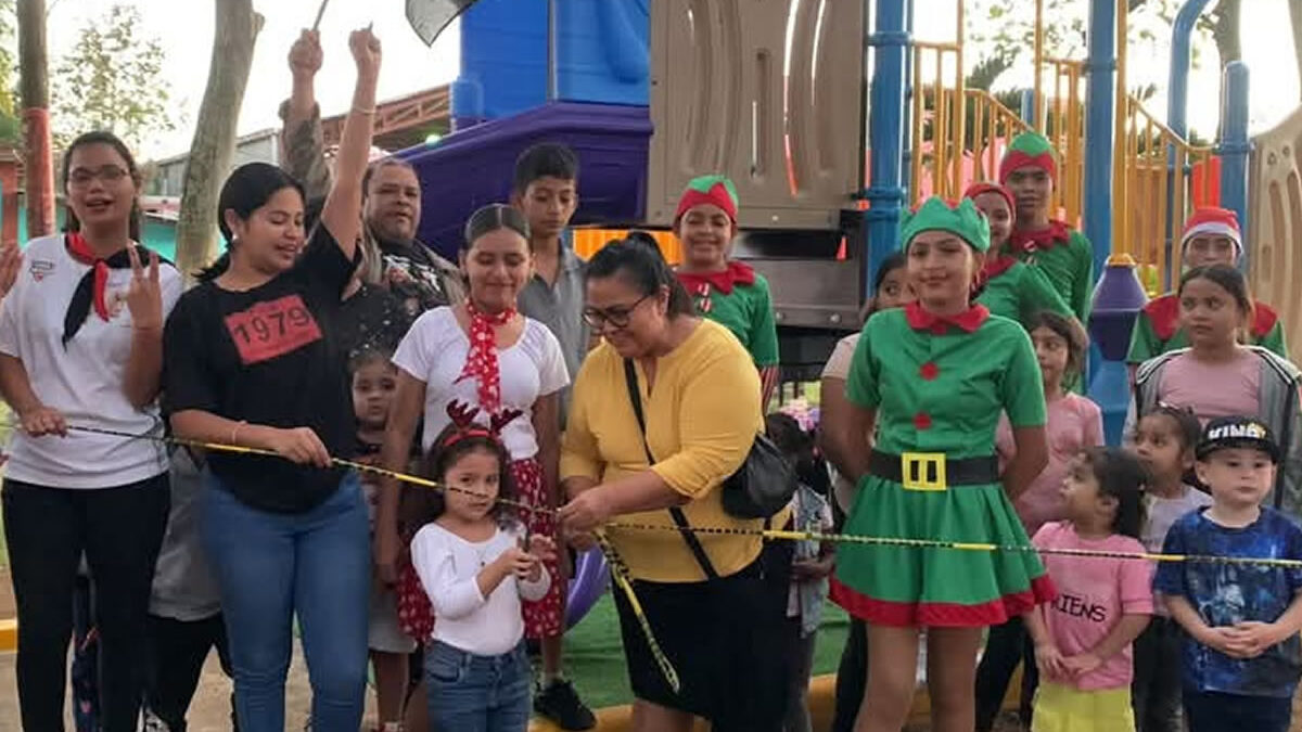 Inauguran modernos juegos infantiles en el parque de Dolores