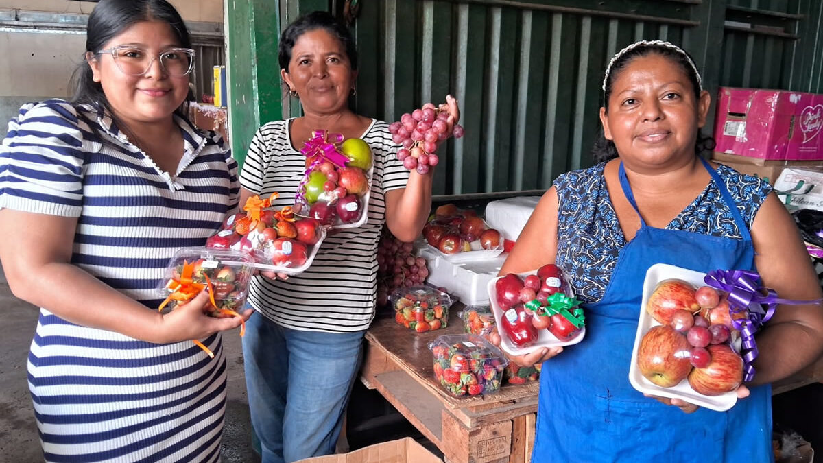 Mercado Mayoreo registra un aumento en ventas de frutas navideñas