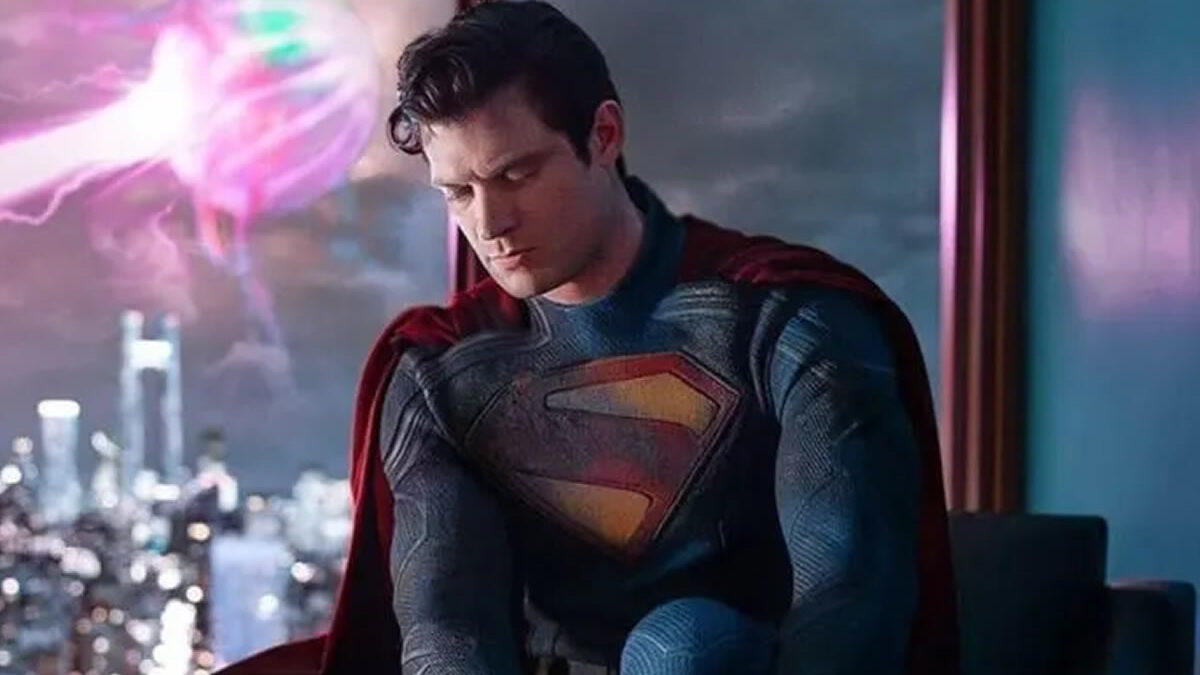 ¡La espera termina! Revelan póster oficial y fecha del primer tráiler de Superman