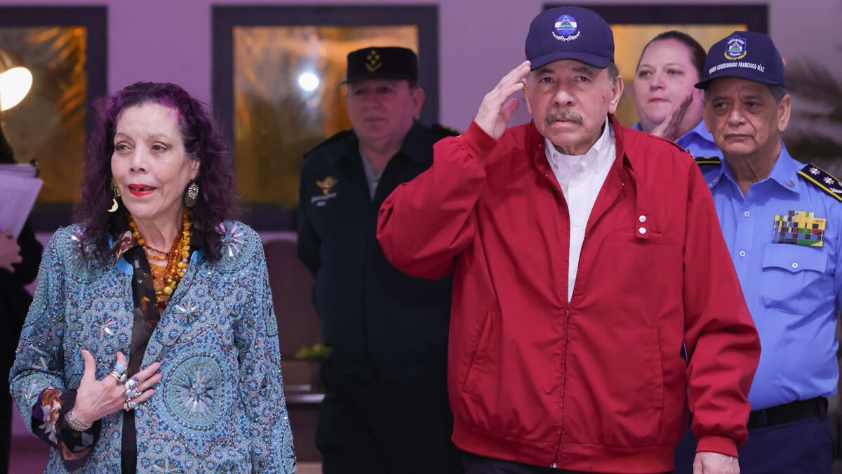 Presidente Ortega encabeza graduación de cadetes de la Policía Nacional