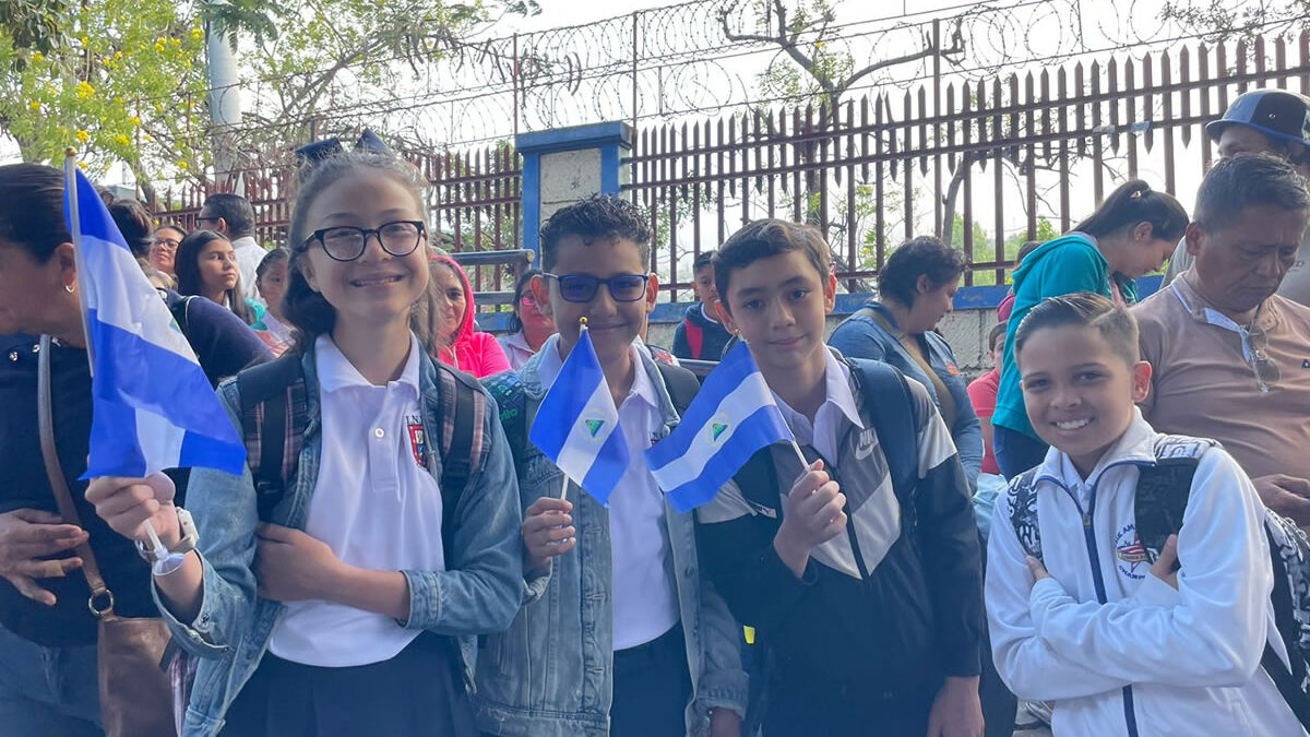 Inicia el año escolar 2025 en los departamentos de Nicaragua con gran afluencia estudiantil