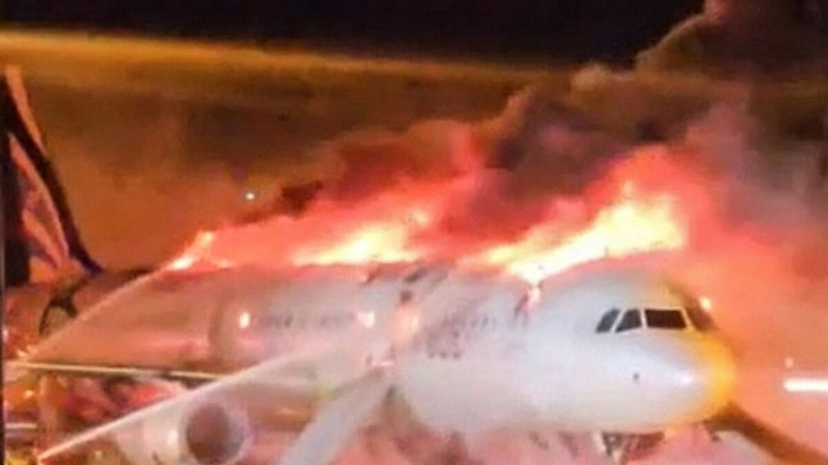 Avión con 169 pasajeros se incendia en un aeropuerto surcoreano