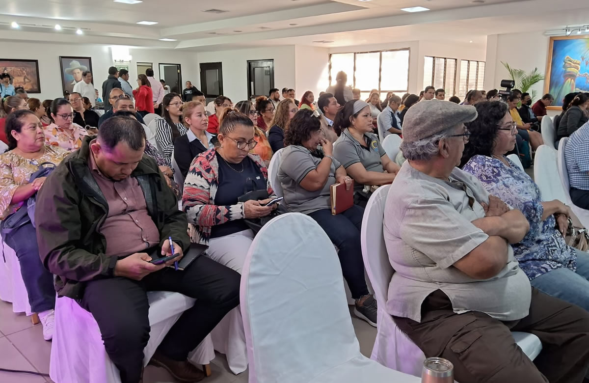 Capacitan a docentes en Nicaragua sobre evaluación dinámica de los ...