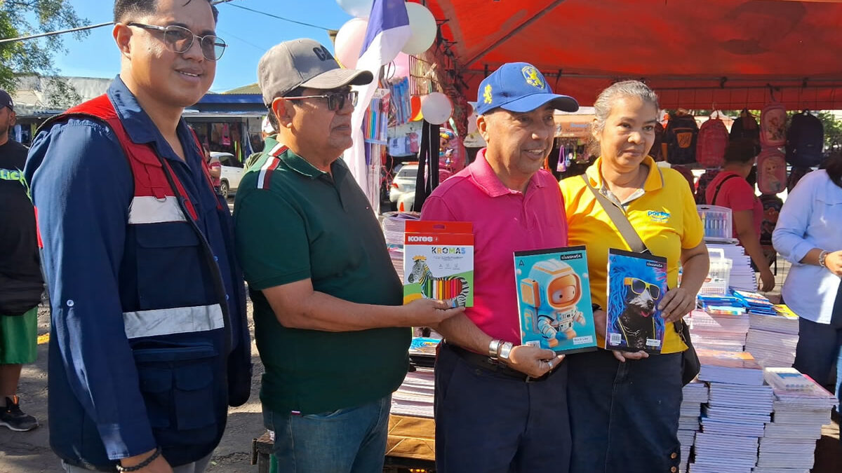 Descuentos y promociones te esperan en la Feria Escolar de los mercados