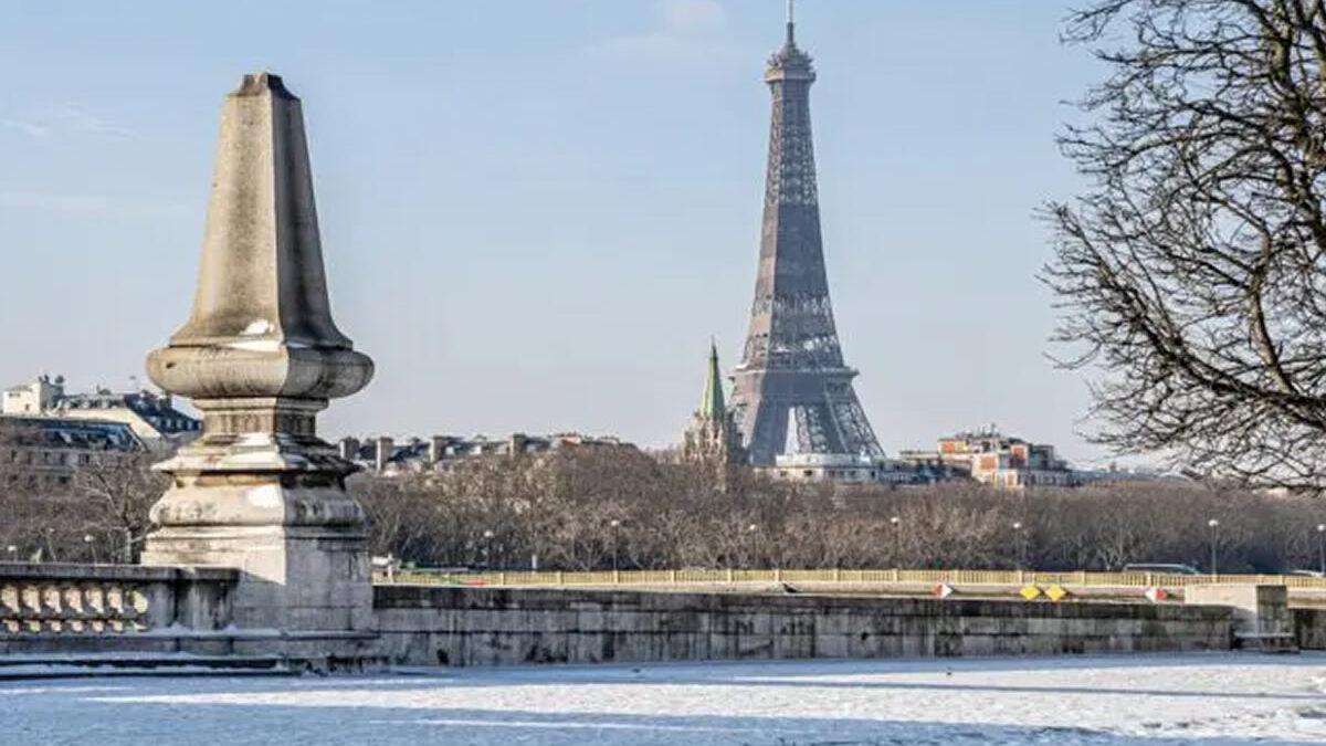 Francia activa Alerta Naranja por intensas nevadas y lluvia helada