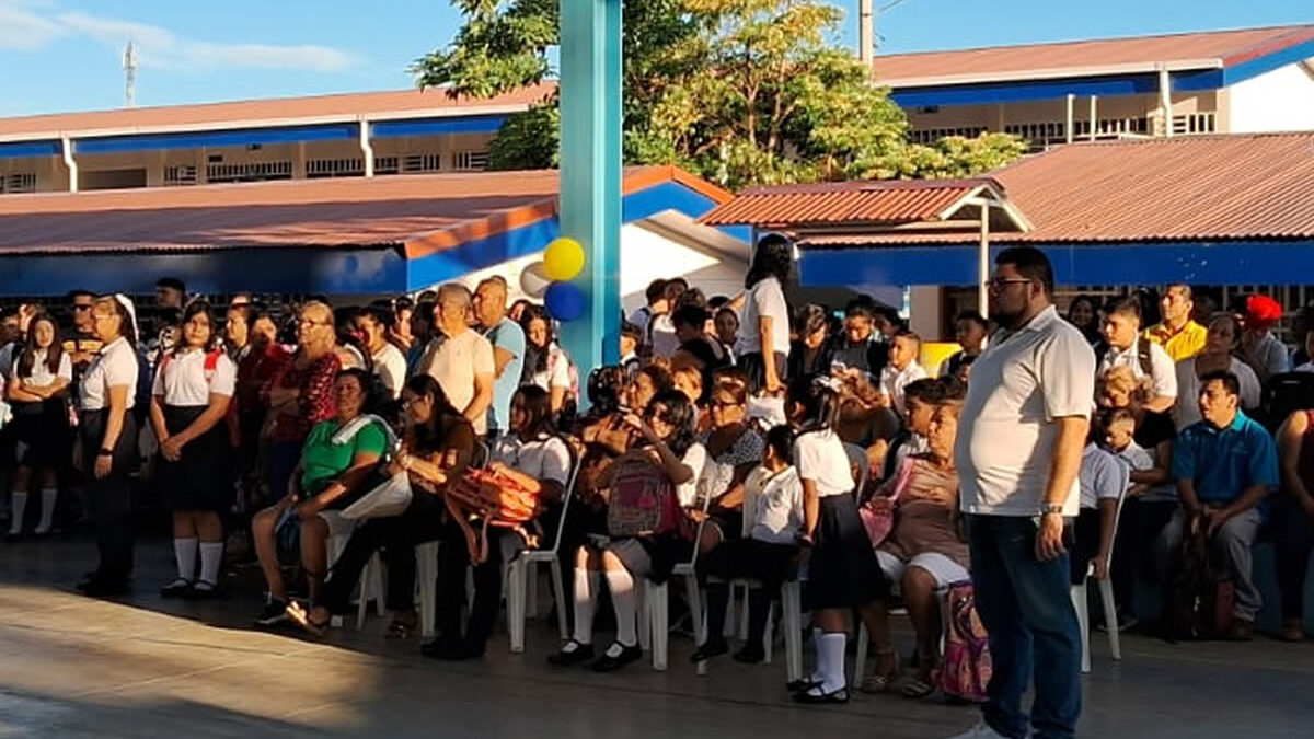 Distrito IV de Managua da la bienvenida al año escolar 2025 con jornada cívica