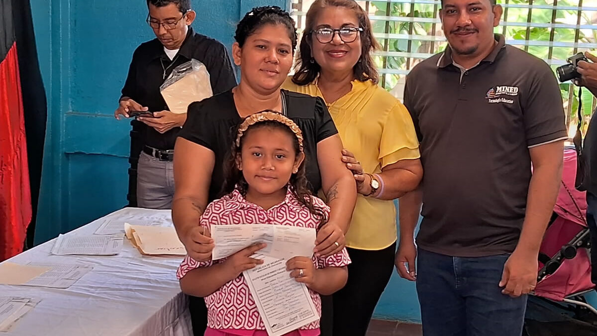 ¡Un alivio para las familias! Entrega histórica de bono económico a estudiantes en Nicaragua