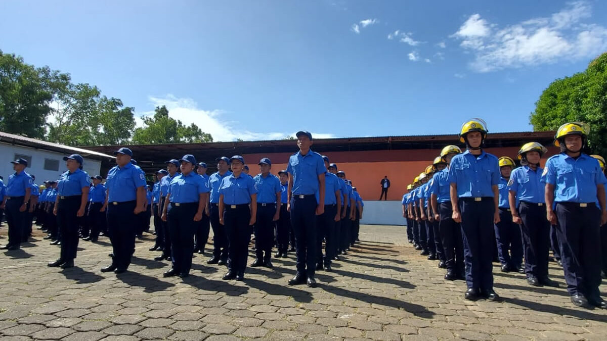 Más de 200 personas se unen a las dependencias del Ministerio del Interior