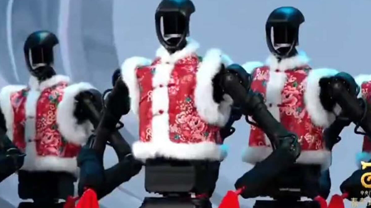 ¡Impresionante! Robots roban el show en la  celebración del Año Nuevo chino