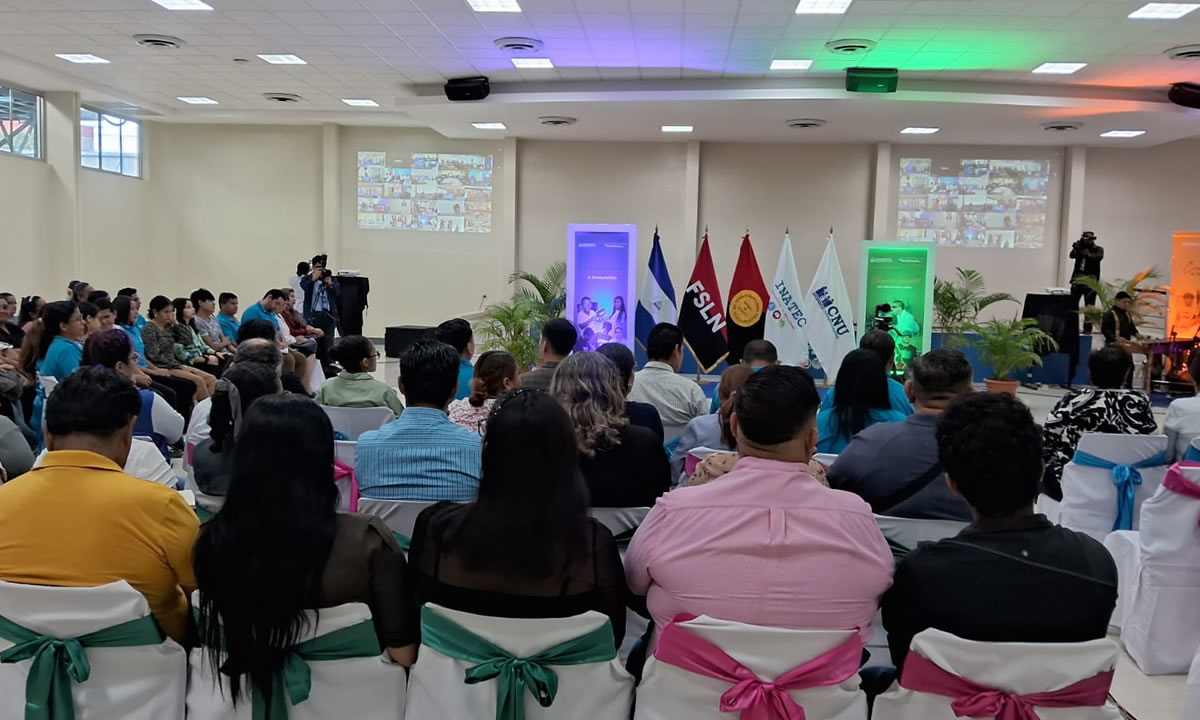 Encuentro Nacional refuerza capacidades pedagógicas y tecnológicas de ...