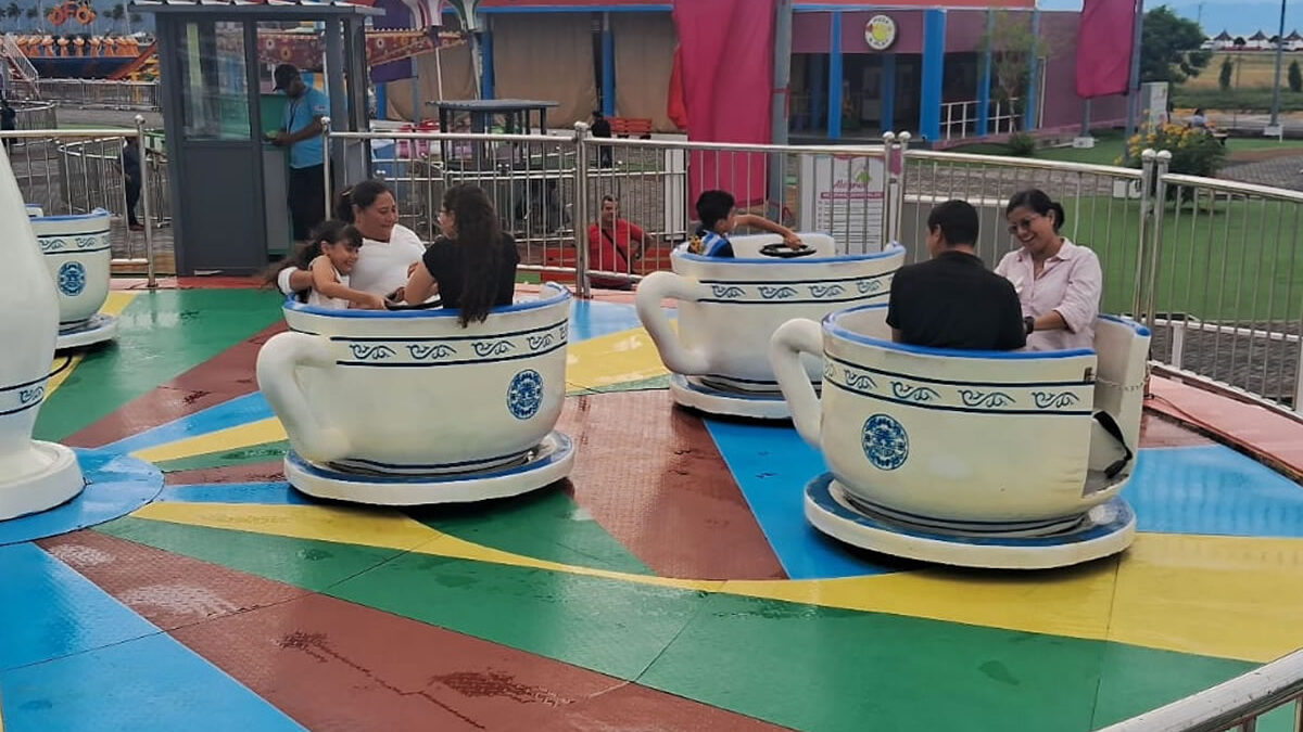 Puerto Salvador Allende reúne a visitantes y familias en un entorno atractivo